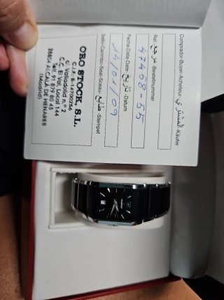 Reloj Viceroy Rectangular Negro y Plateado