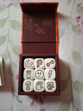 Juego de dados Rory's Story Cubes