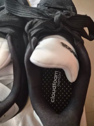 Zapatillas niño Adidas Negras y Blancas