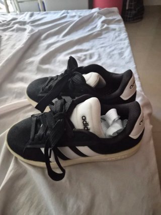 Zapatillas niño Adidas Negras y Blancas