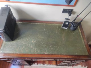 Escritorio Clásico Madera y Cuero