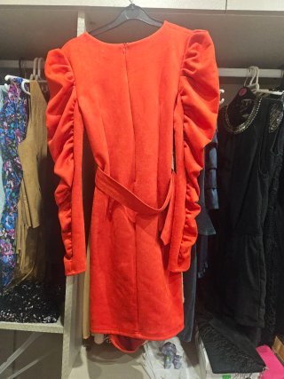 Vestido rojo antelina drapeado cinturón