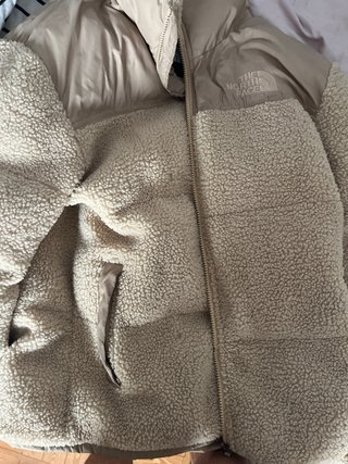Chaqueta The North Face pelo beige