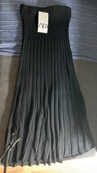 Falda Zara Negra Plisada