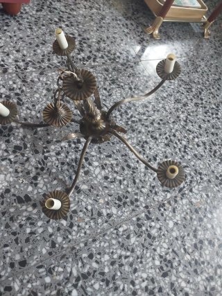 Lámpara antigua de bronce