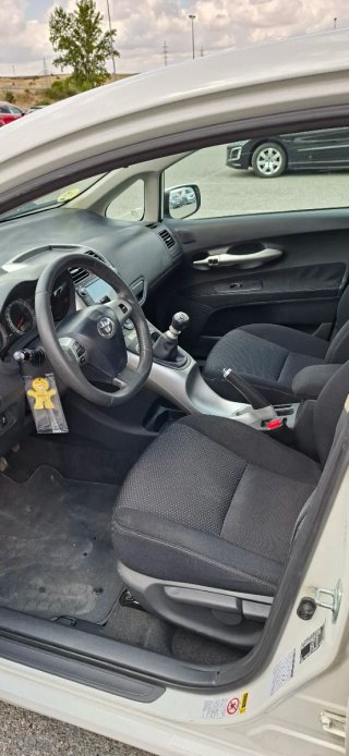 Toyota Auris 2012