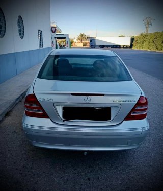 Mercedes c200k único dueño pocos km!
