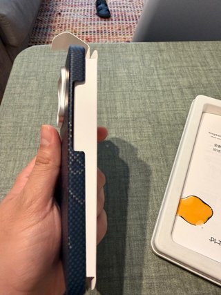 Funda Pitaka Carbon Fiber Ultra Slim iPhone 16 pro
