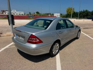 Mercedes-Benz Clase C 2004