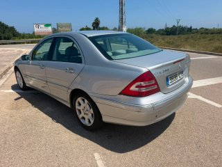 Mercedes-Benz Clase C 2004