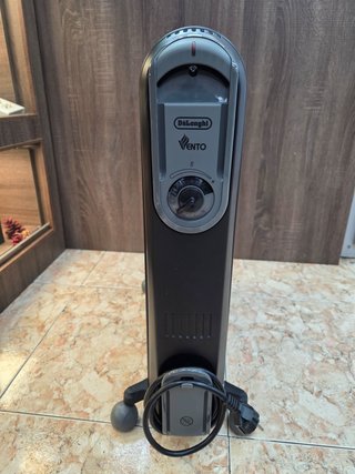 Radiador Aceite DeLonghi Vento 2500W