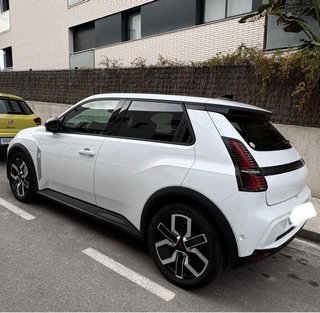 Renault 5 E-TECH 2025
