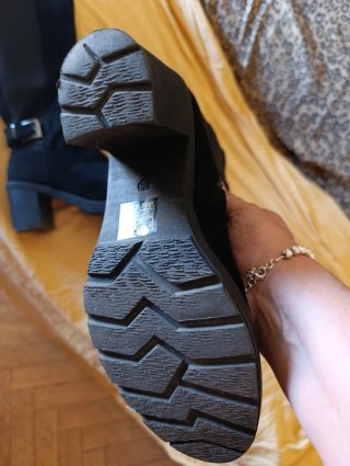 Botas altas negras con tacón