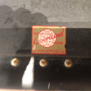 Baúl antiguo madera y metal