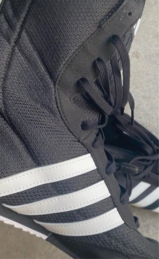 Zapatillas Adidas Boxeo Negras.