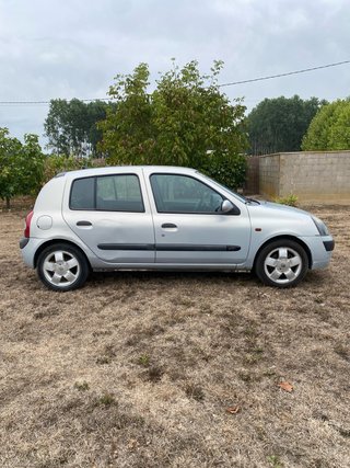 Renault Clio 2003