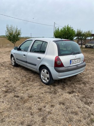 Renault Clio 2003
