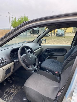 Renault Clio 2003