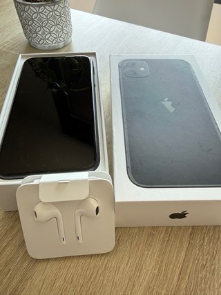 iPhone 11 128GB Negro + Accesorios