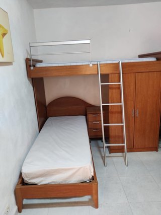 Cama alta con armario SOLO HASTA EL DOMINGO