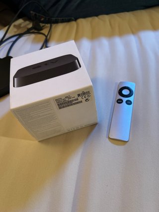 Apple TV con cable de alimentación