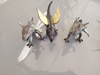Set 7 dragones de juguete