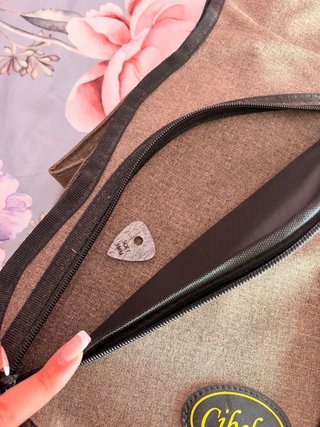 Ukelele Egmond sin usar