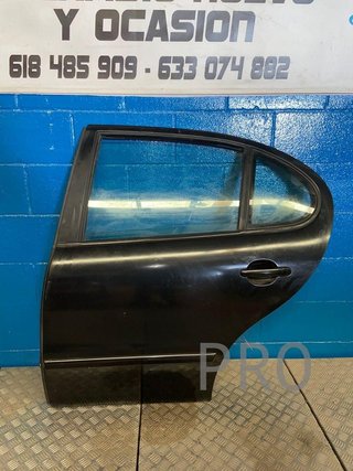 Seat leon mk1 puerta trasera izquierda negra