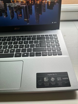 Acer Aspire Ryzen 7 • 16GB RAM • 512GB SSD • Radeon