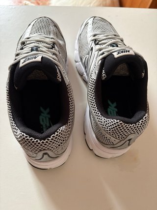 Zapatillas Nike Moto Plata/Negro
