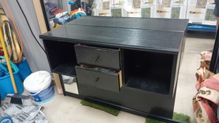 Mueble recibidor negro con espejo