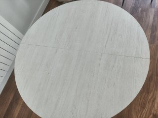 Mesa redonda extensible blanca