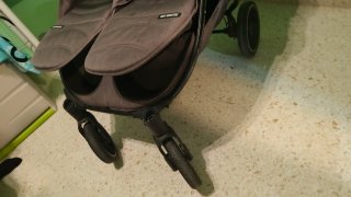 Carro gemelar Easy Twin 4 con capazos