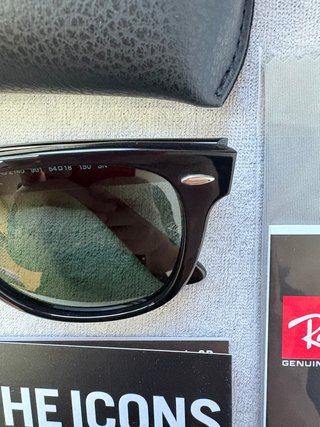 Gafas de sol Ray-Ban Wayfarer Negras lentes Verdes