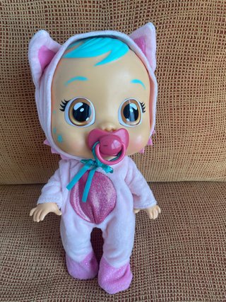 Bebé Llorona con Pijama Rosa