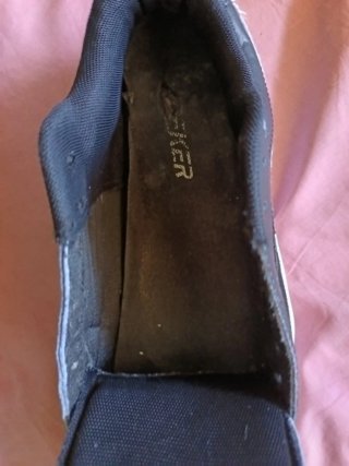 Zapatillas TK negras sin cordones