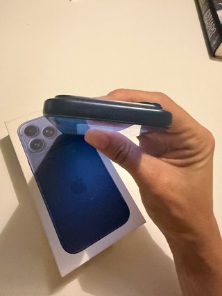iPhone 17 Pro Deep Blue permuto