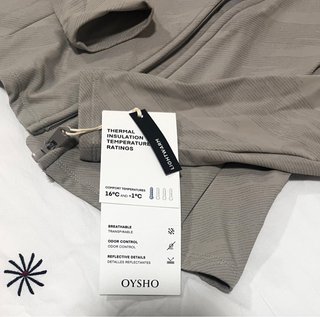 Chaqueta técnica Oysho light warm XS