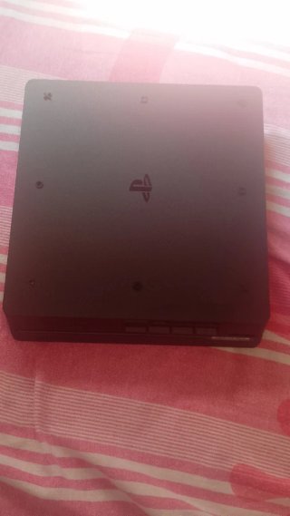 PS4 Slim Sony (PlayStation 4) Negra Poco Uso