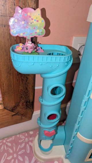 Casa de muñecas Gaby's Dollhouse nueva con muñecos