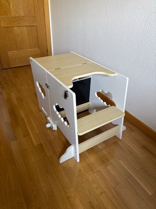 Torre aprendizaje y mesa infantil. Montada, 2 en 1