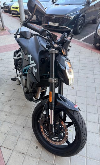 CFMOTO NK300 Naked Moto