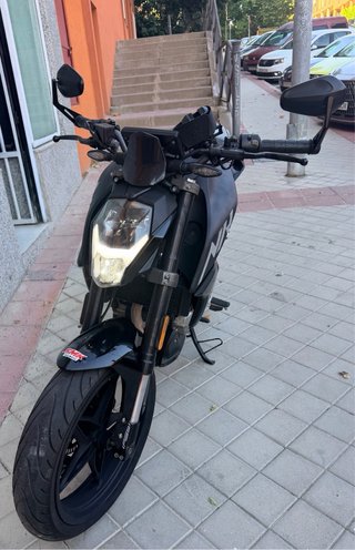 CFMOTO NK300 Naked Moto
