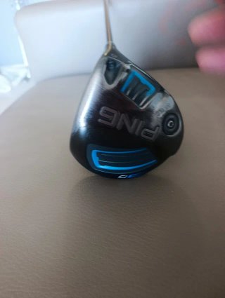 Palos de Golf Ping y Callaway