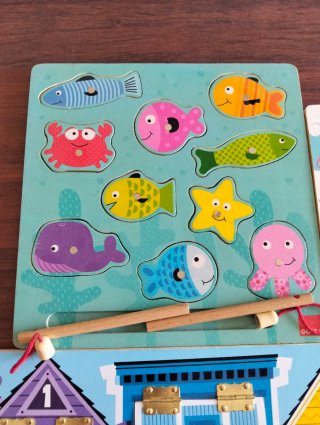 Juegos madera: pesca y puertas
