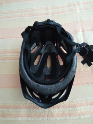 Casco bici infantil rojo con dibujos