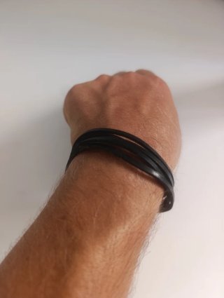 Lote 2 pulseras cuero.