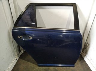 PUERTA TRASERA DERECHA TOYOTA AVENSIS BERLINA (T2