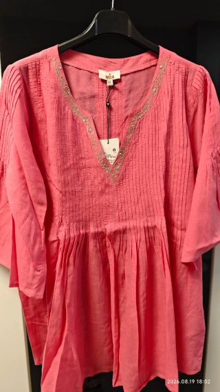 Blusa Niza rosa talla 42