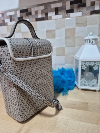 Bolso estilo cubo gris